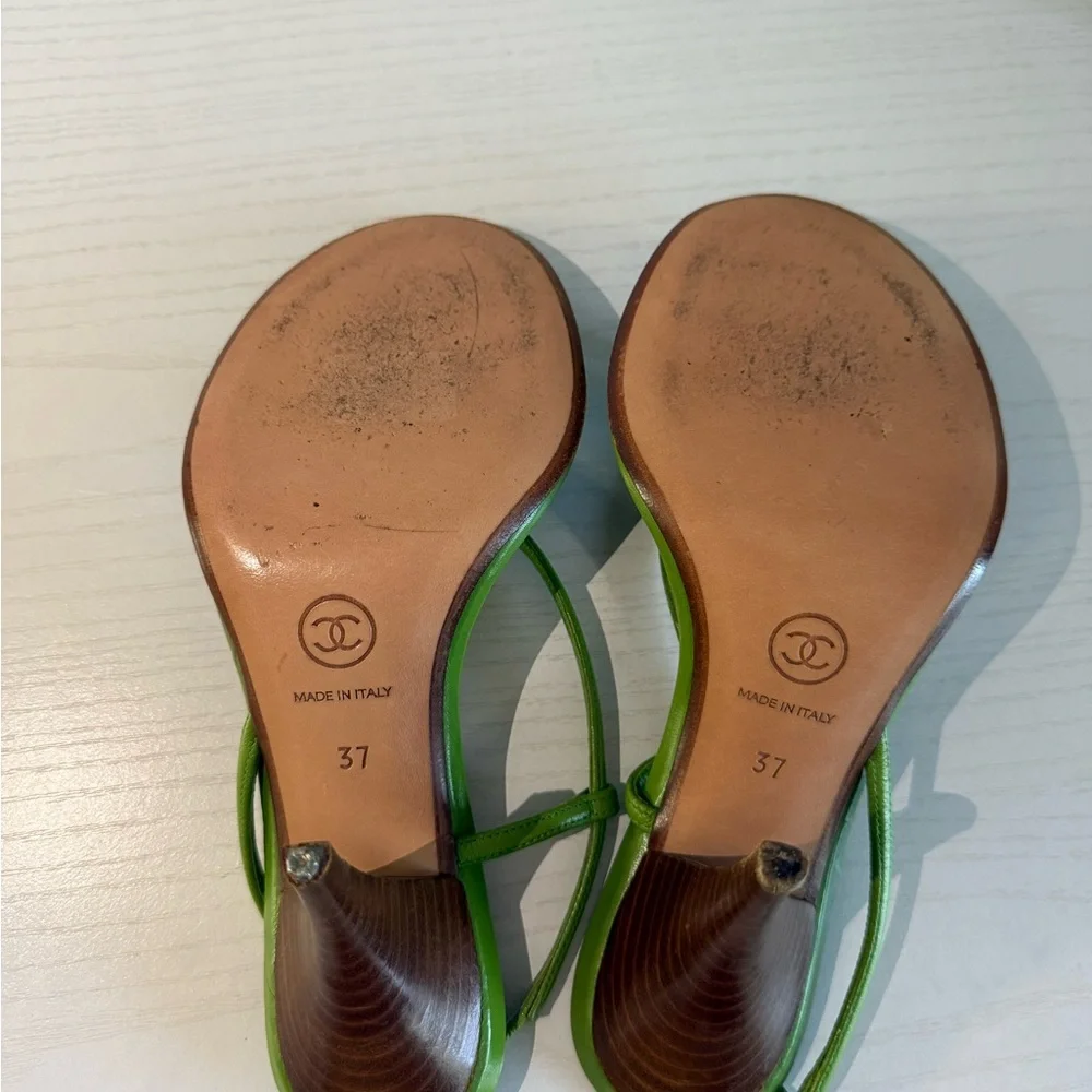CHANEL women green